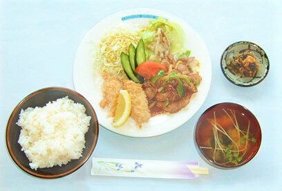 かごはら自動車学校の食事例