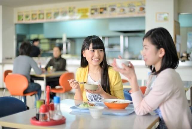 鳥取県東部自動車学校の食事例